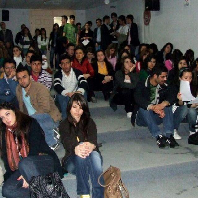İşsizlik yüzde 9.8'e yükseldi - 11 yıl önce