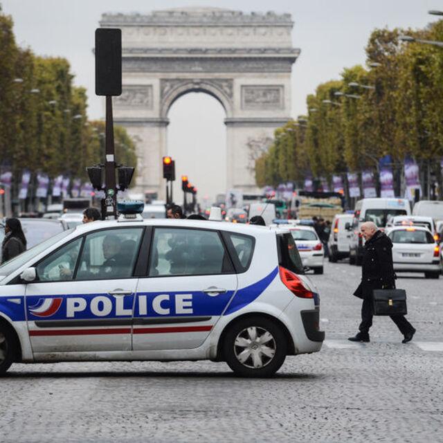 Paris'te Hz. Muhammed karikatürlerini yayınlayan dergiye saldırı: 12 ölü - 11 yıl önce