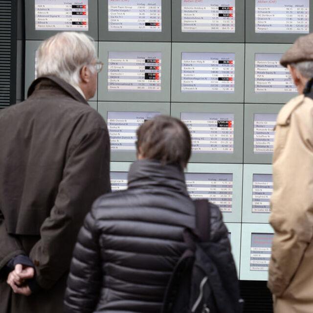 UBS'in en varlıklı müşterileri dolara yöneliyor - 11 yıl önce