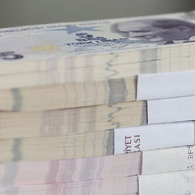 Dolar/TL "TCMB" sonrası düşüşe geçti