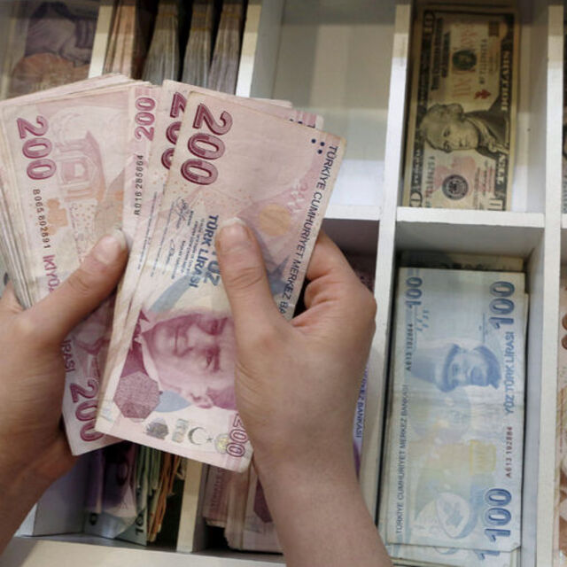 TL gelişen kur kayıplarına öncülük etti