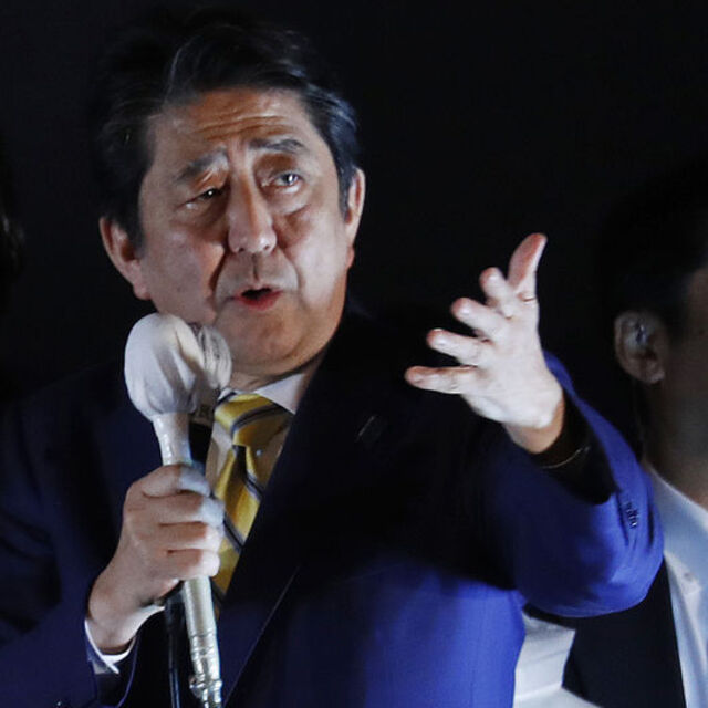 Japonya'da genel seçimin galibi Başbakan Abe