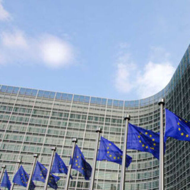 AB'den Türkiye'ye fon kesintisi