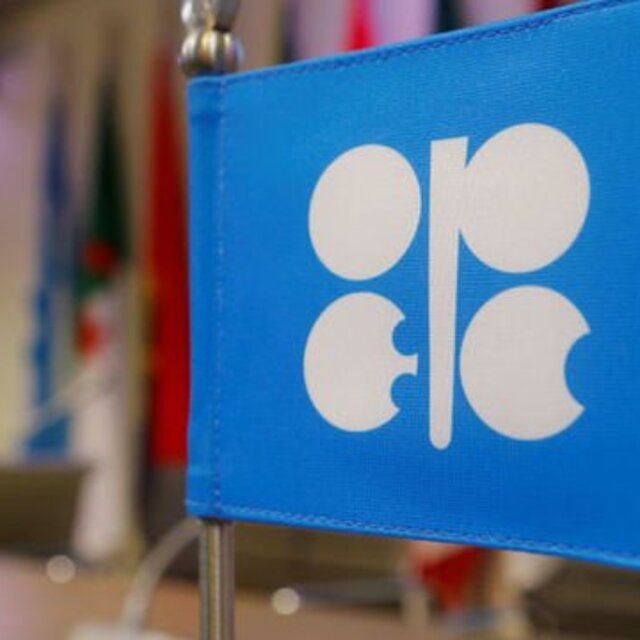 OPEC ve Rusya arz kısıntısının 2018 sonrasına uzayabileceğini işaret etti