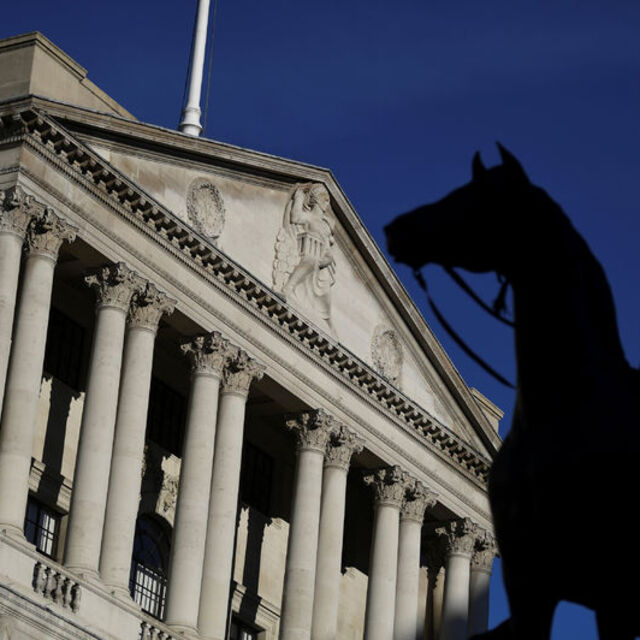 İngiltere Merkez Bankası faiz oranını değiştirmedi