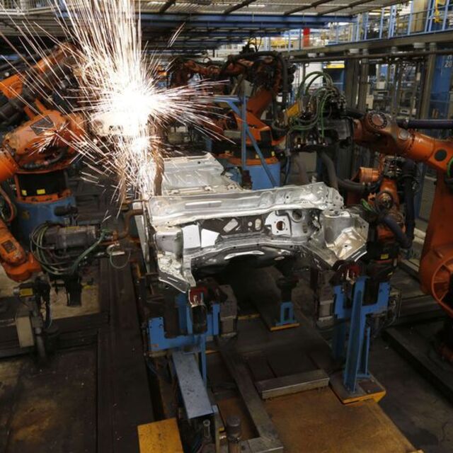 Sanayi üretimi Aralık'ta beklentilerin üzerinde