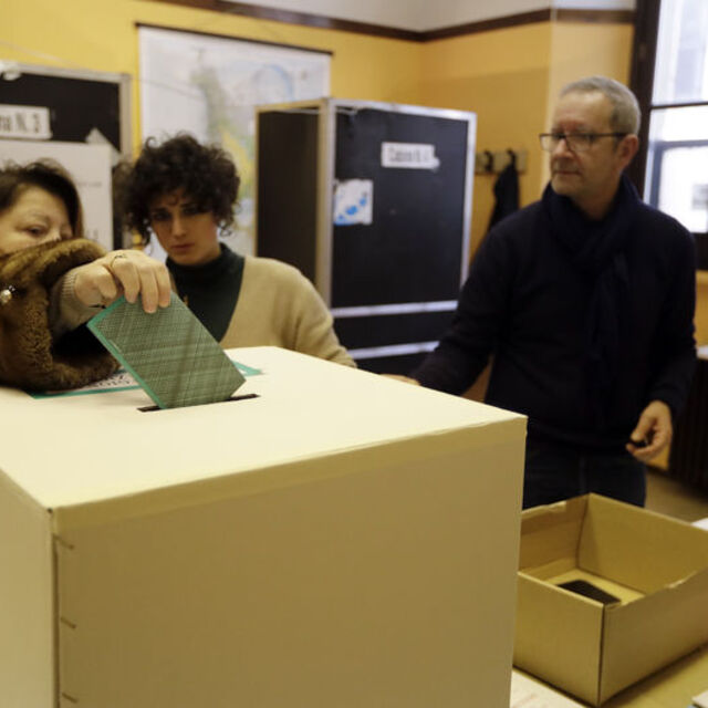 İtalya'da sandık çıkış anketinden merkez sağ ittifakı çıktı