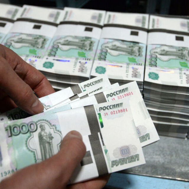 Ruble “ABD yaptırımları” ardından kayıpları genişletiyor