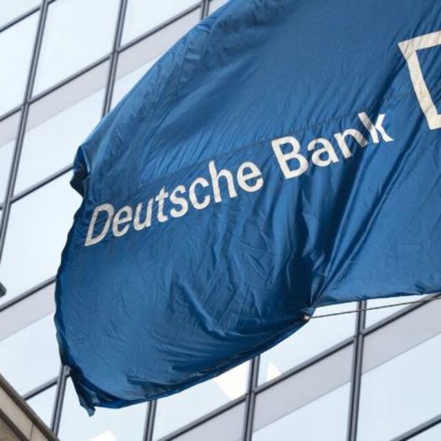 Deutsche Bank hisseleri rekor seviyeye düştü