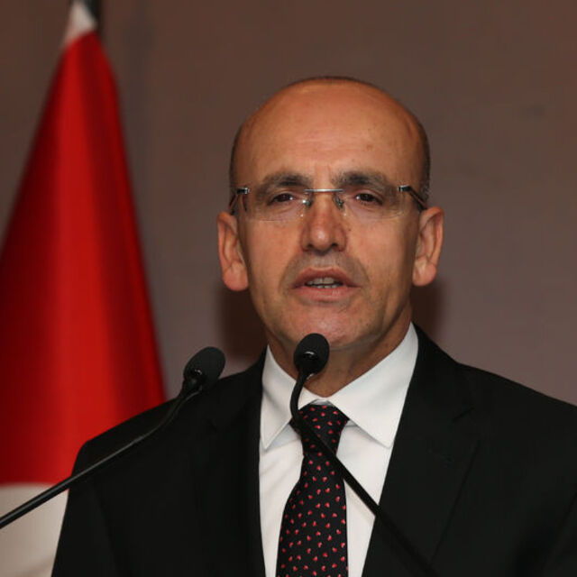 Şimşek: Lira eski kırılganlıkta değil