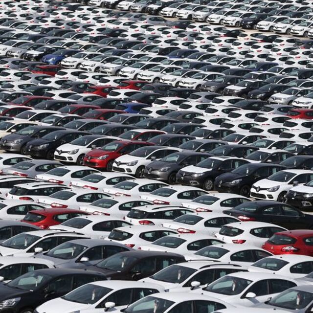 2,5 milyar dolarlık 100 bin otomobil gümrükte bekliyor