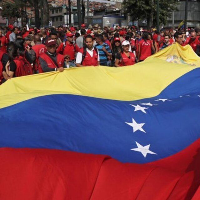 Venezuela ABD ile diplomatik ilişkileri kesiyor