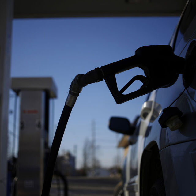 Motorine ve benzine zam geldi