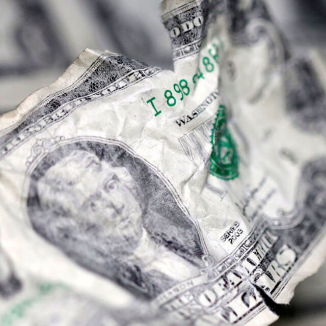 Dolar/TL düşüşe geçti