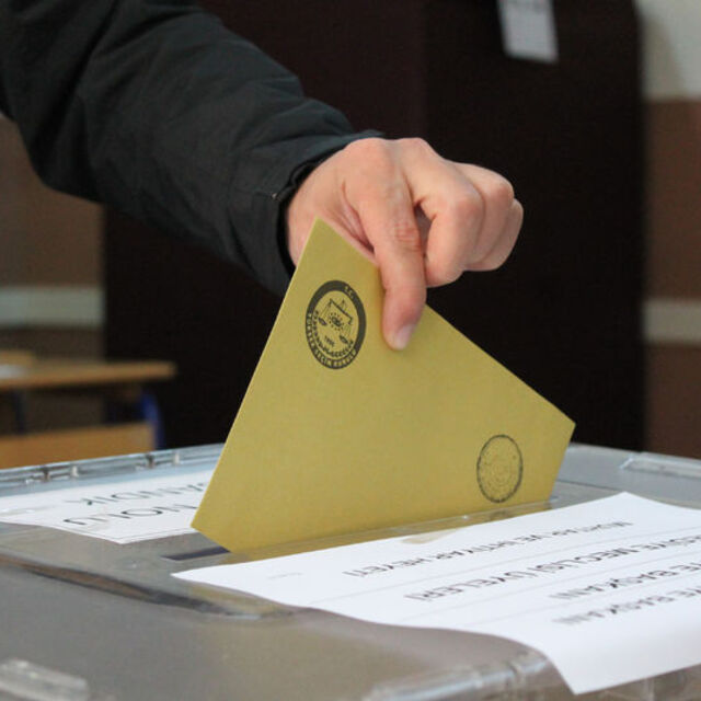 Yerel Seçimler: İstanbul'da kıyasıya yarış, Ankara ve İzmir Millet İttifakı'nın