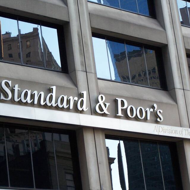 S&P: Türk özel sektörü borç çevirmenin üstesinden gelebilecek gibi