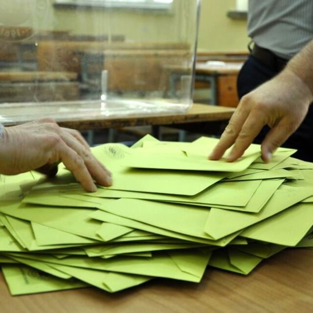 İstanbul'da seçmen "İmamoğlu" dedi