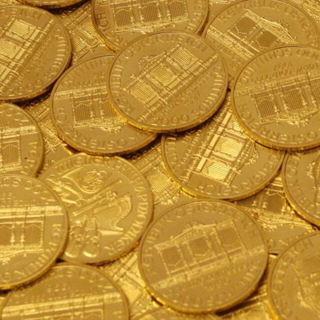 Altın sert düşüşünün ardından yeniden yükseldi