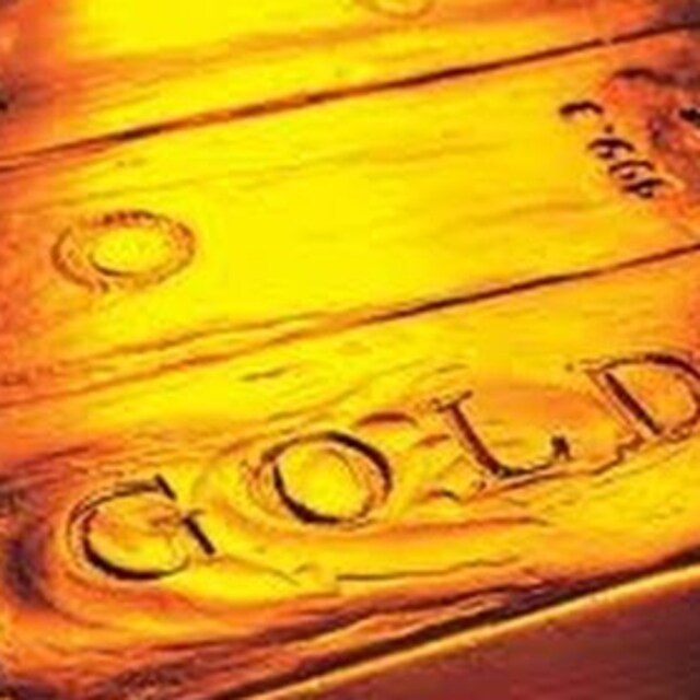 Altın 6 yılın zirvesi yakınlarında sert dalgalanıyor