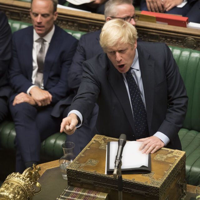 İngiltere'de Brexit kördüğümü siyasi kaosa dönüştü