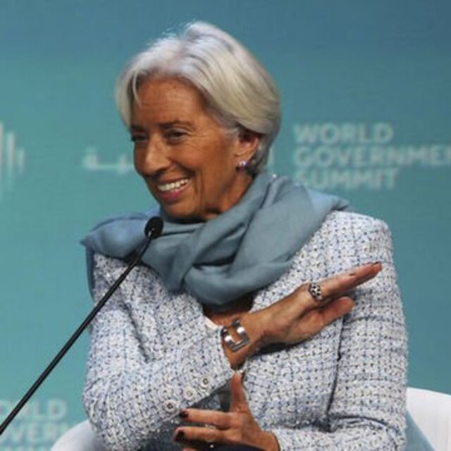 Paraya Damga Vuran Kadınlar