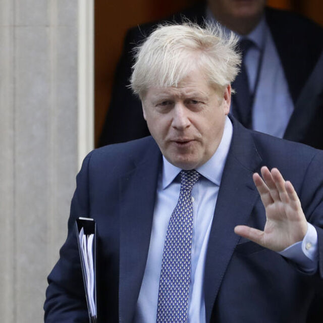 Johnson AB'den imzasız mektupla Brexit ertelemesi istedi