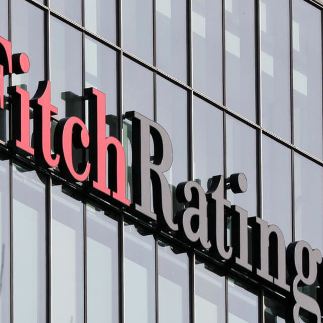 Fitch 20 Türk bankasının görünümünü durağana yükseltti