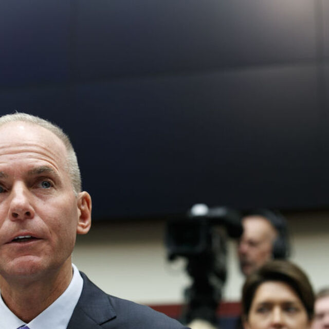 Boeing CEO'su Muilenburg istifa etti
