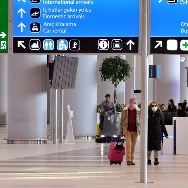 Koronavirüs İstanbul'u 'transit' geçti