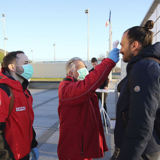 Kovid-19 nedeniyle İtalya geneli 'kırmızı bölge' ilan edildi