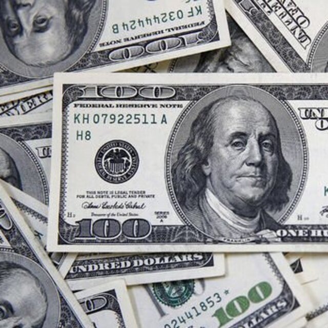 Dolar "Fed'in sürpriz faiz indirimi" sonrasında geriledi