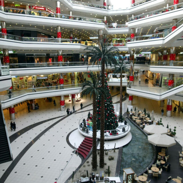 Bazı giyim perakendecileri mağazalarını geçici bir süre kapatacak