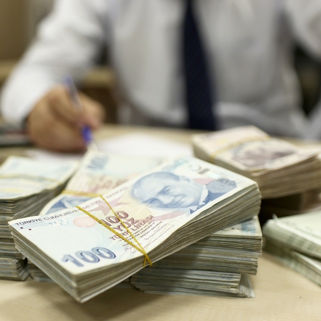Kamu bankalarından firmalara 3 aylık personel maaşı kadar ek limit