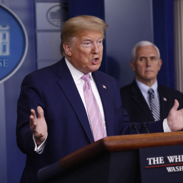 Trump ve Pence ABD'de vaka sayısında "yumuşama" olduğunu bildirdi