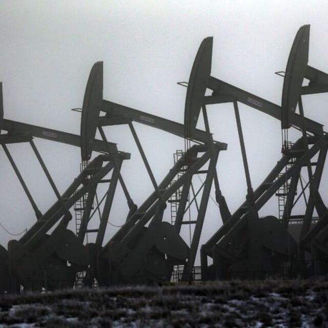 S. Arabistan ve Rusya petrol üretim kısıntısı konusunda anlaştı