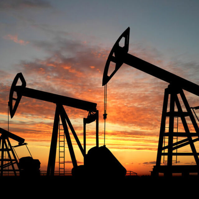 Petrol beklenmedik "endeks" satışları ile sert düştü