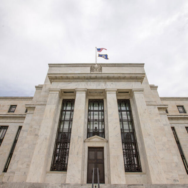 Fed yetkilileri "negatif faiz" fikrine uzak