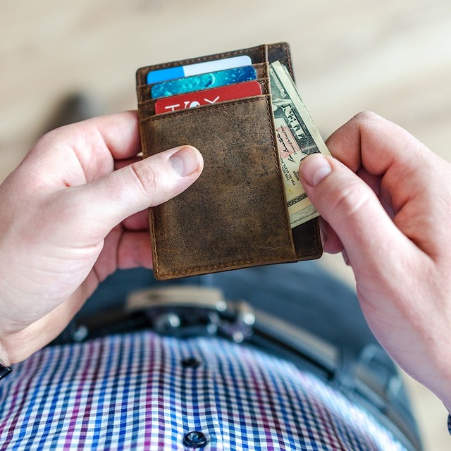 ABD'de kişisel harcamalar Nisan'da rekor düşüş kaydetti