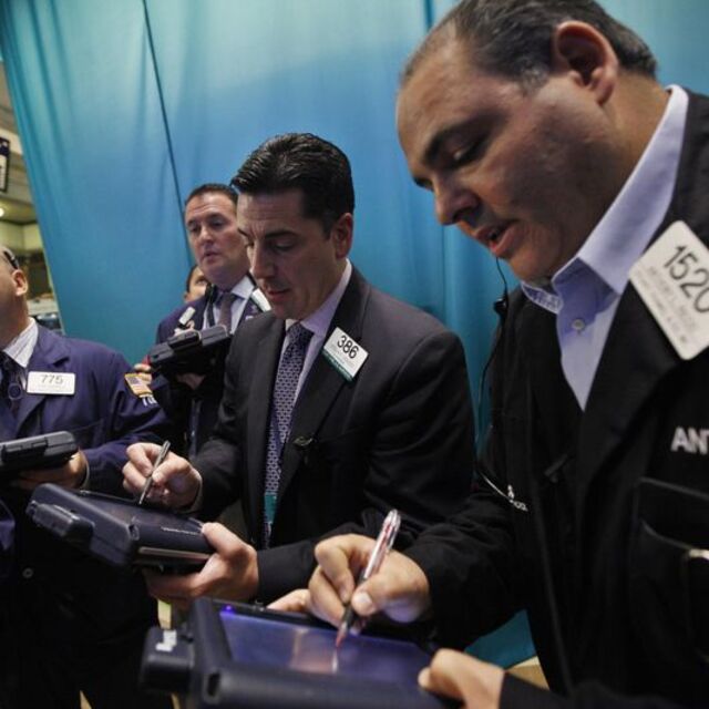 Küresel Piyasalar: Petrol ve Dow Jones Endeksi sert düştü