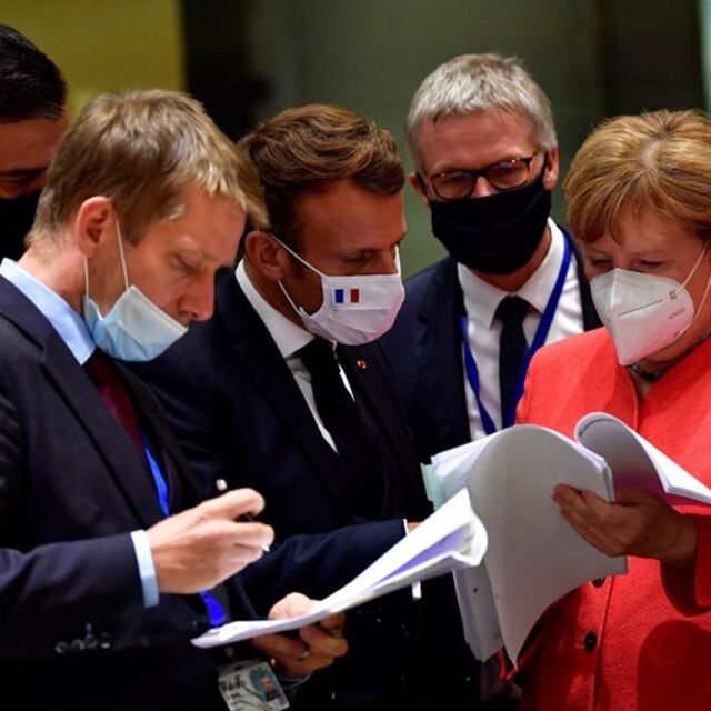 AB liderleri kurtarma paketi konusunda anlaşmaya vardı