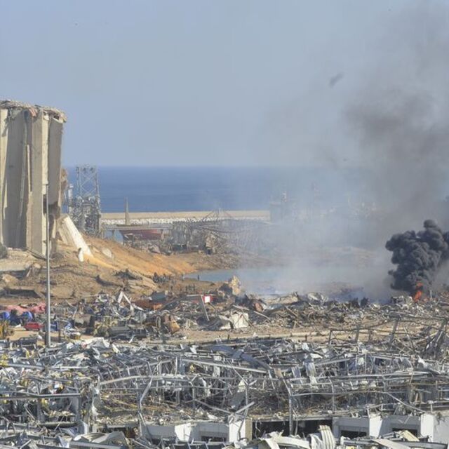 Lübnan Beyrut Limanı'ndaki "tarihi" patlamanın şokunu yaşıyor