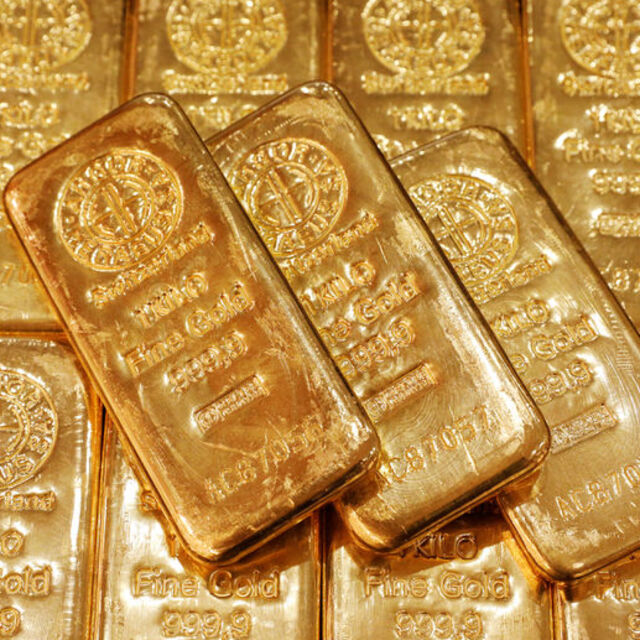 Altın 2,000 dolar eşiğini aşarak yeniden rekor kırdı