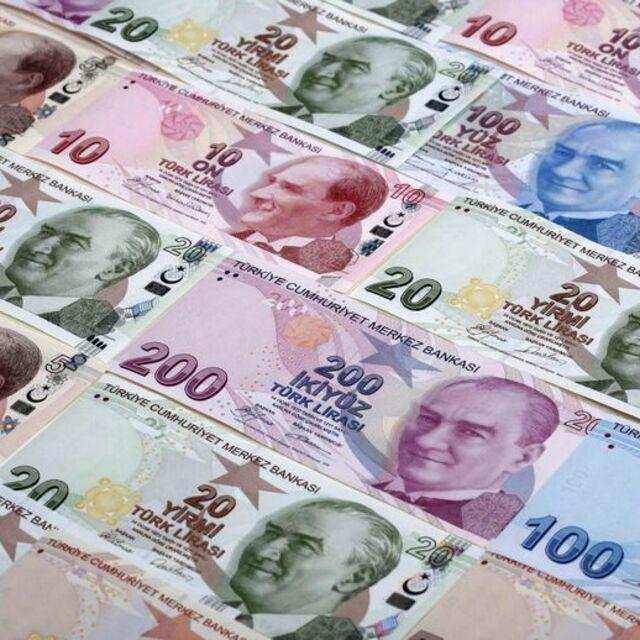 Reel efektif döviz kuru Eylül'de tarihi düşük seviyeye geriledi - 5 yıl önce