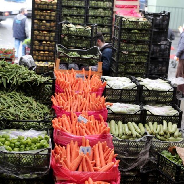 Ekonomistler enflasyonun 4 ayın zirvesine çıkmasını bekliyor