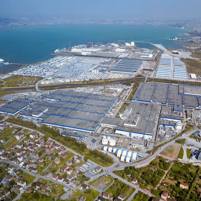 Ford, tam elektrikli ilk ticari aracı E-Transit’i Türkiye’de üretiyor