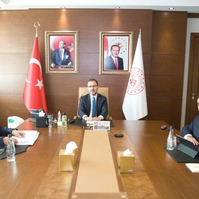 Futbolda yayın krizi 2,65 milyar TL'ye çözüldü