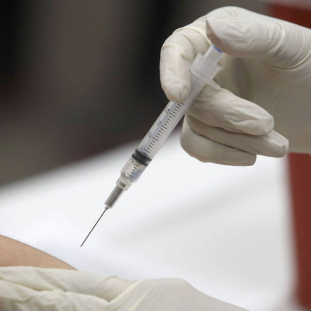 AB'den Moderna aşısından alım sağlayacak sözleşmeye onay