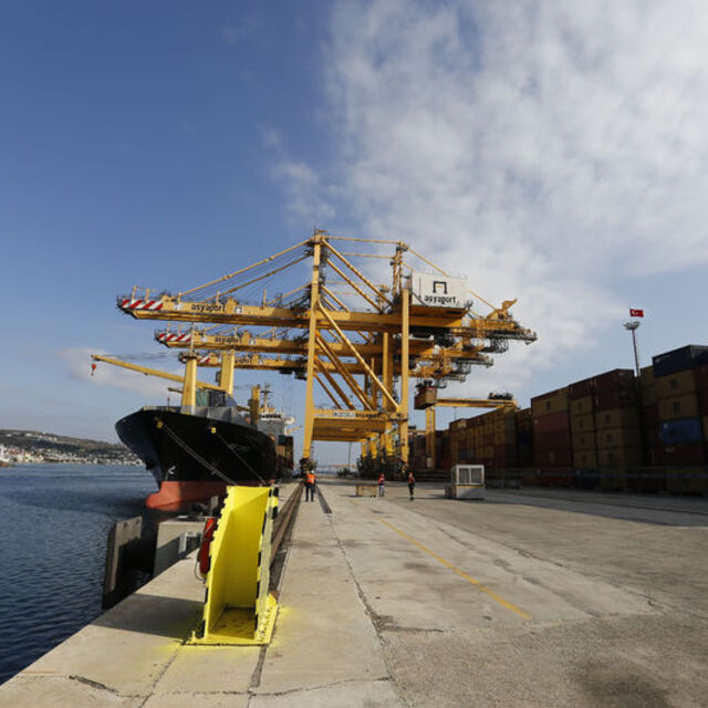 Navlun fiyatları 3 kat arttı, siparişler için konteyner bulunamıyor