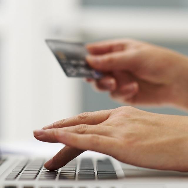 Online alışverişin yoğun ayında internetten kartlı ödeme tutarı % 54 arttı - 5 yıl önce