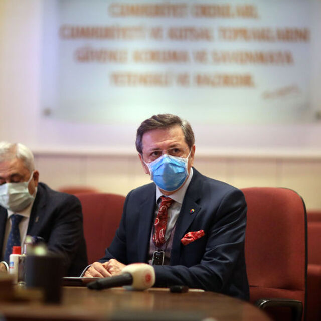 Hisarcıklıoğlu: Bankalar büyümeye destek değil köstek oluyorlar